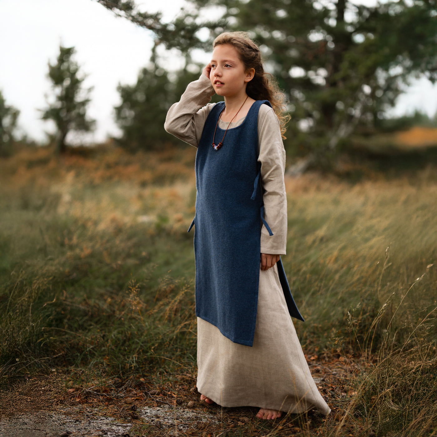 Kinder Schürzenkleid, Natur / Blaue Schürze