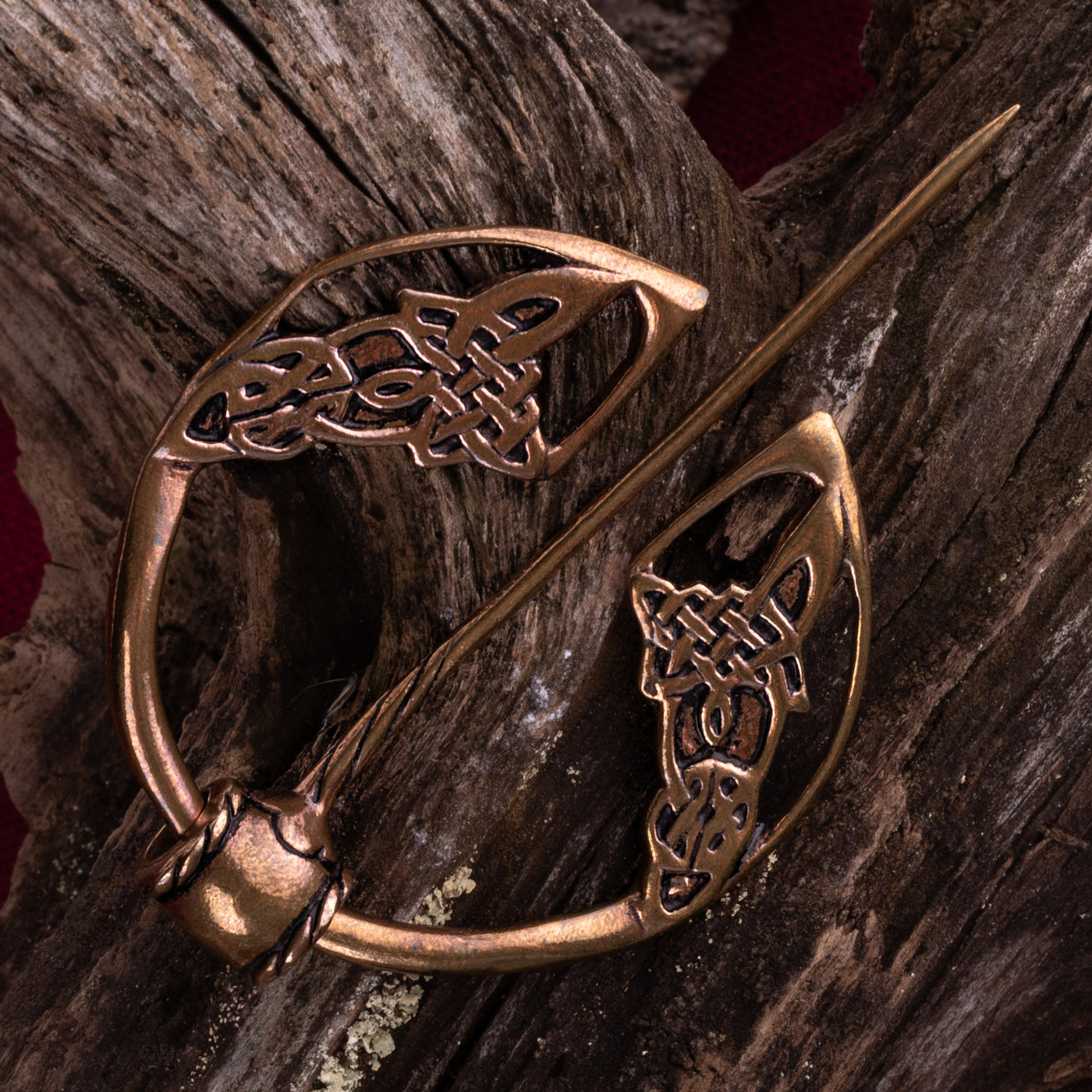 Knoten-Fibel, Bronze