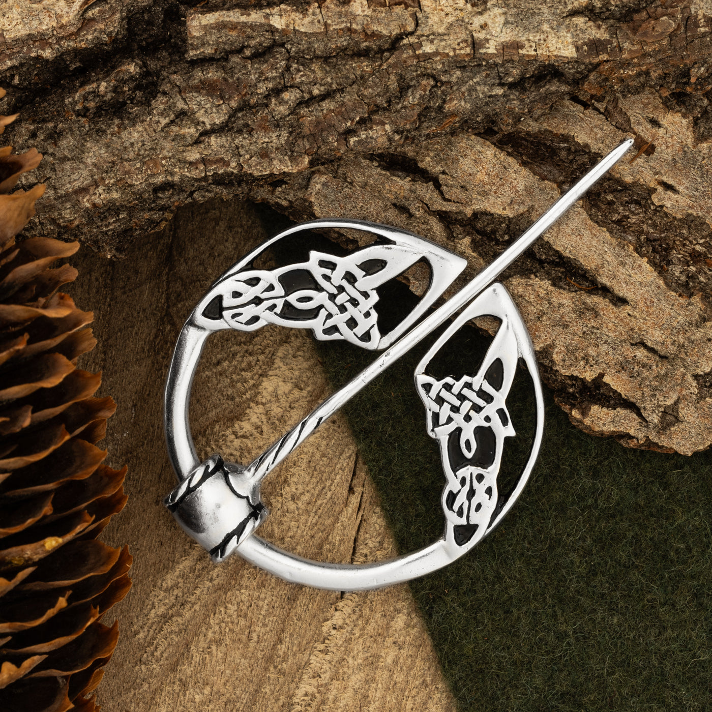 Knotwork Fibula, Silvered