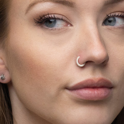 Nasenring aus Silber, geflochtenes Design