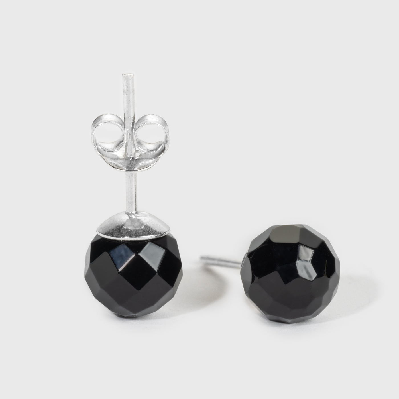 Schwarzer Onyx im Rundschliff Silber-Ohrstecker