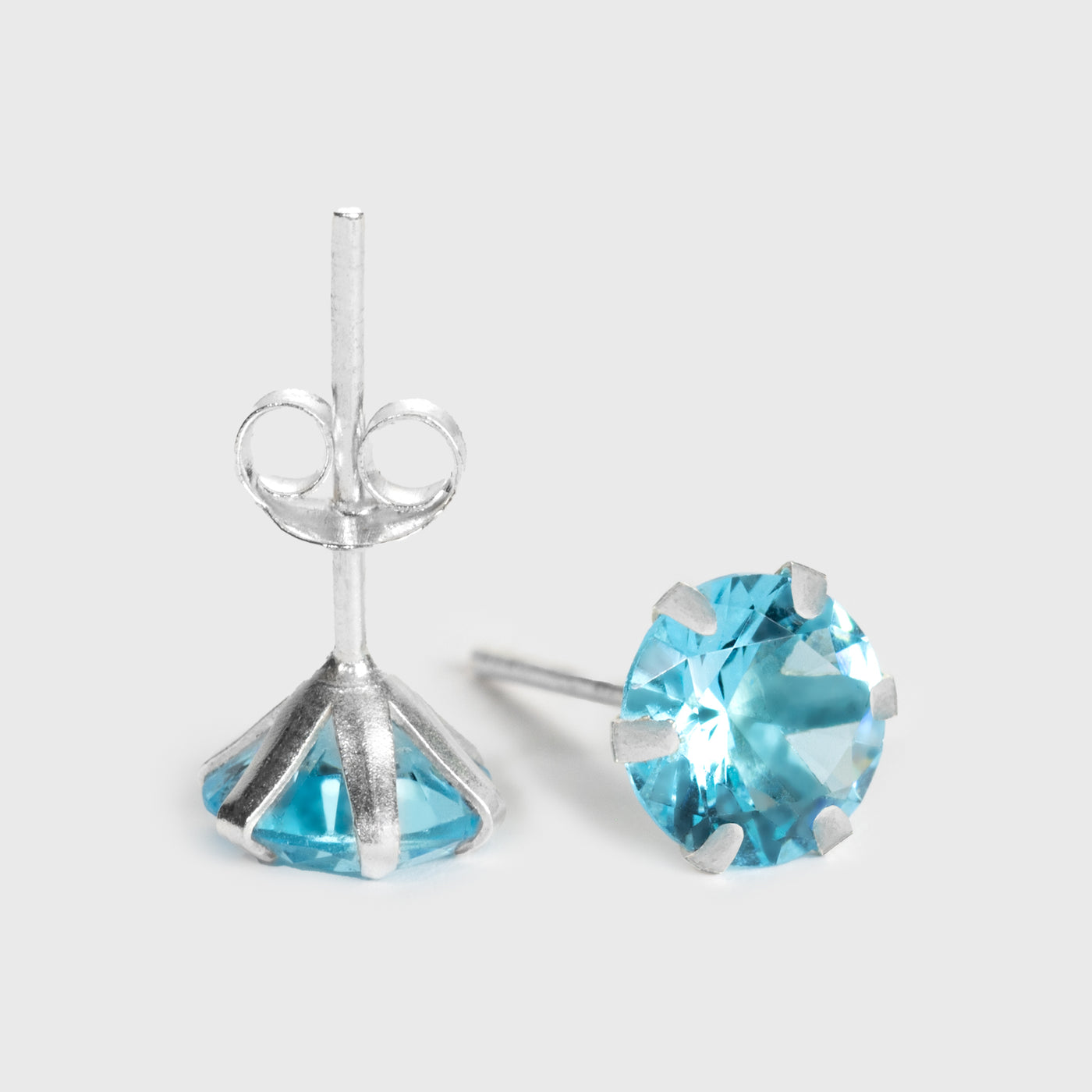 Blauer Zirkon und Silber Ohrstecker