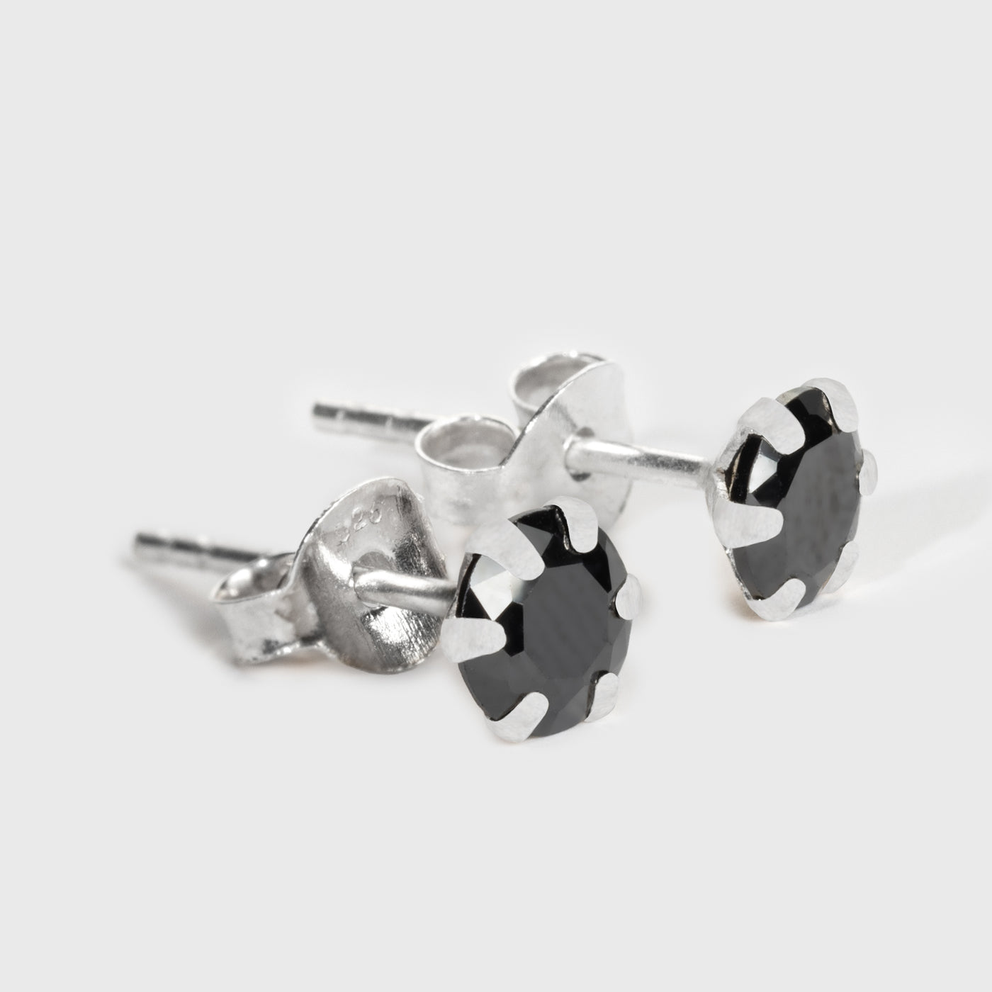 Schwarzer Onyx und Silber Ohrstecker