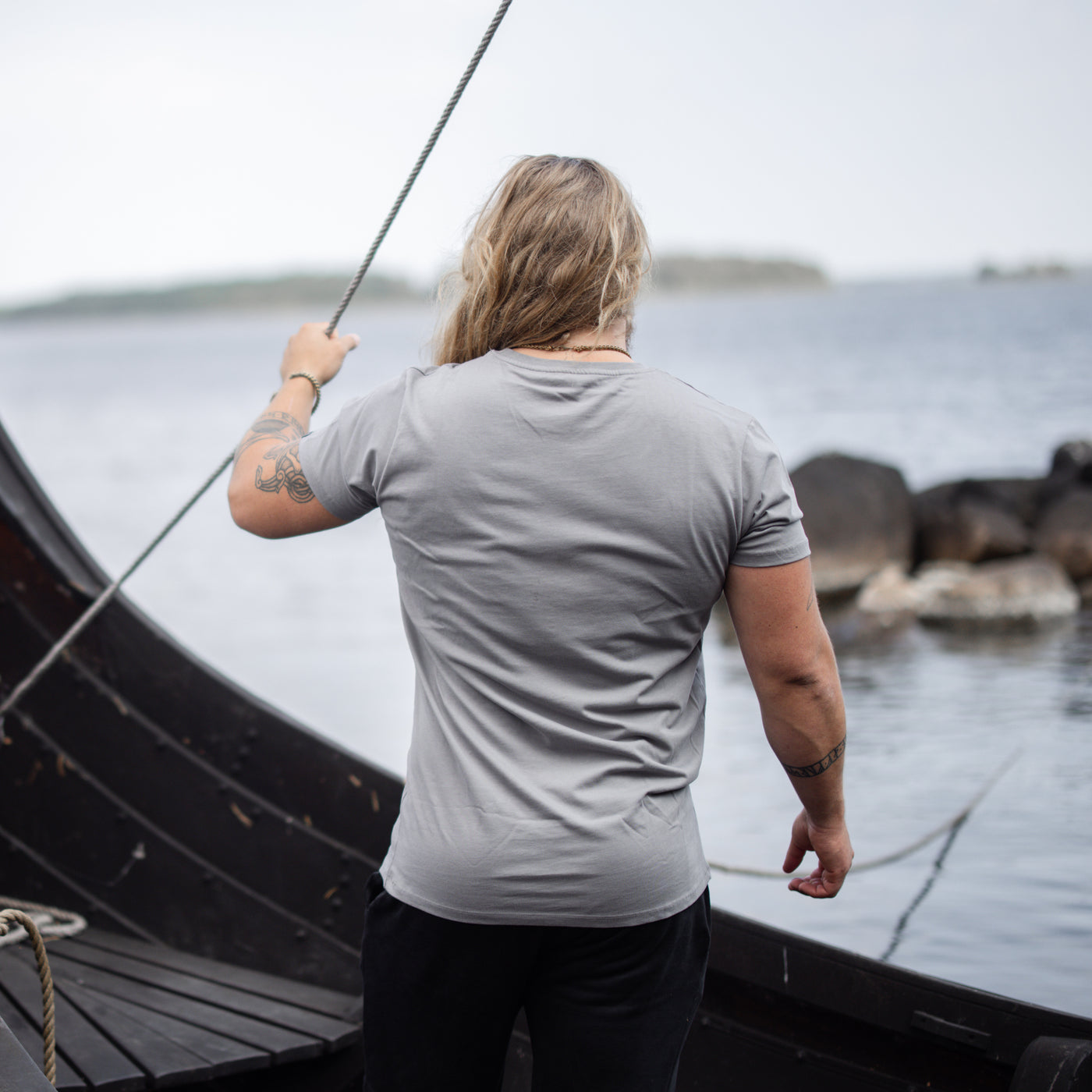Premium Tee, Mjolnir, Grau