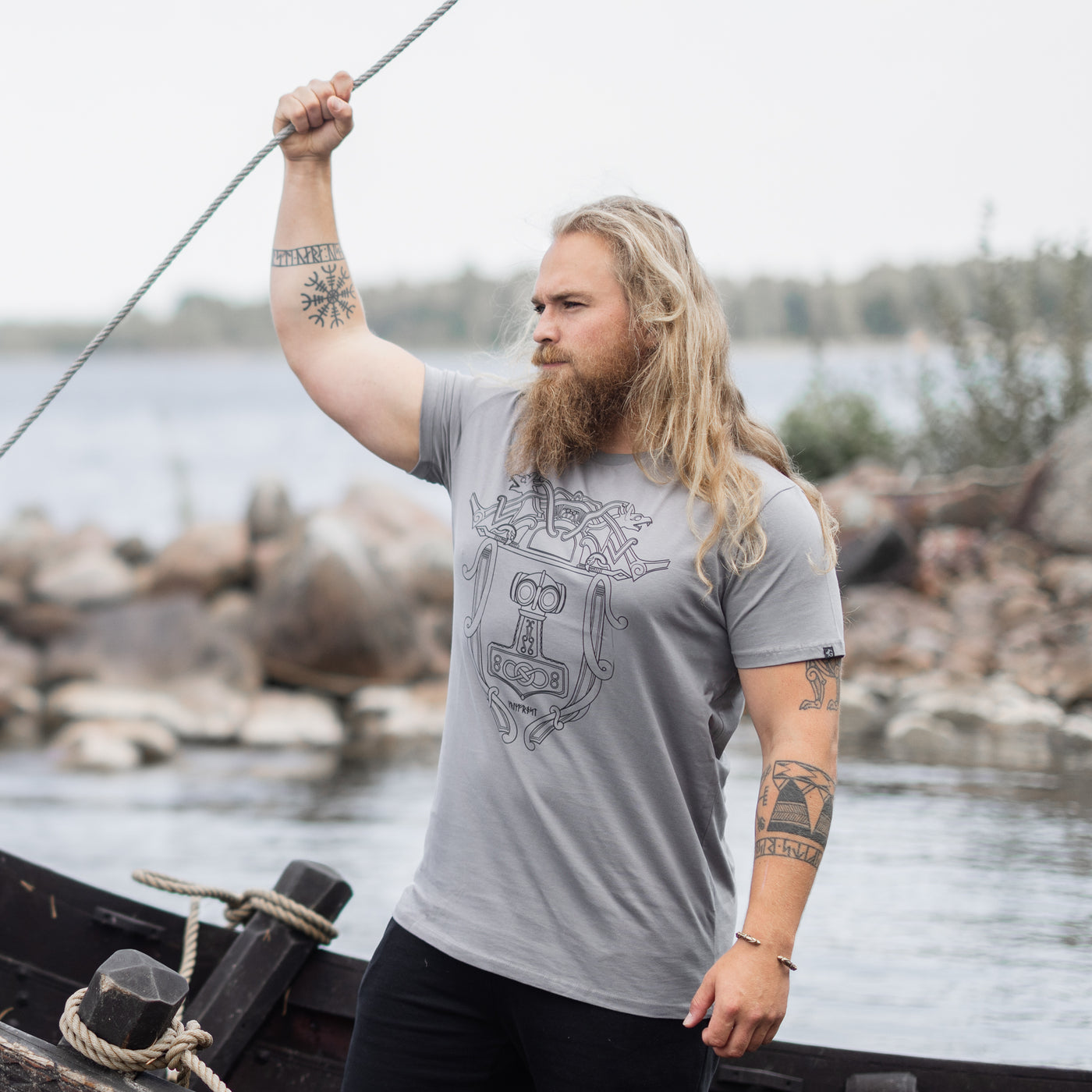 Premium Tee, Mjolnir, Grau