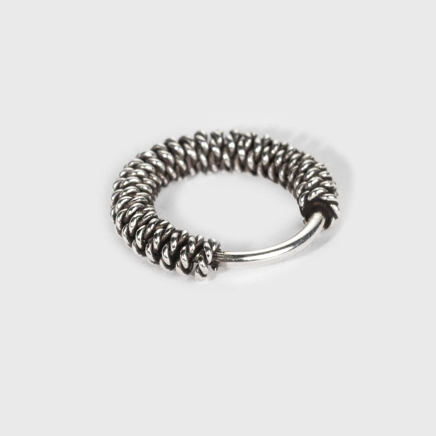 Nasenring aus Silber, geflochtenes Design mit oxidierter Oberfläche