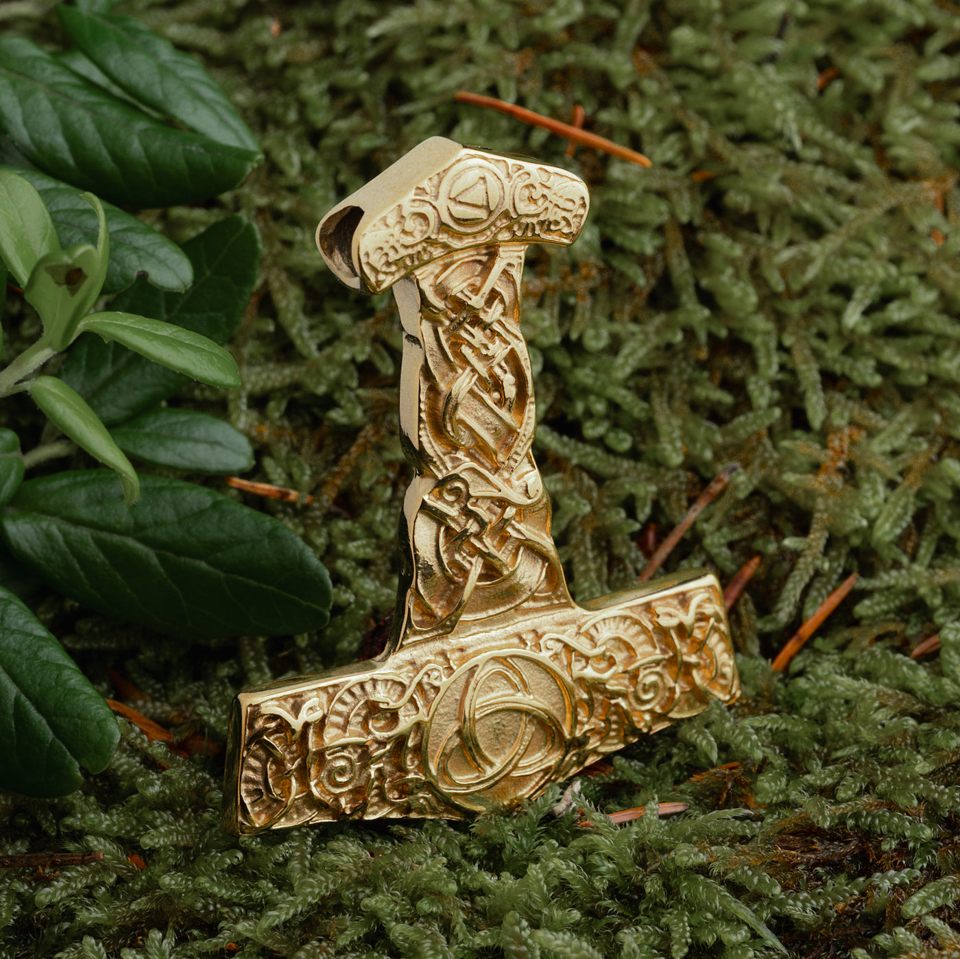 Triquetra Thorshammer, Vergoldet