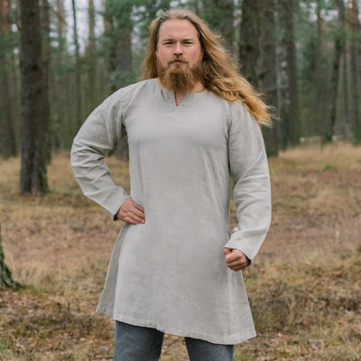 Wiking Leinentunika, Natur
